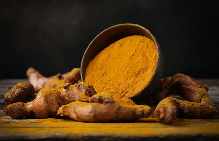 Turmeric to get rid of a white tongue