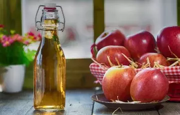 Ways to get white teeth overnight using apple cider vinegar