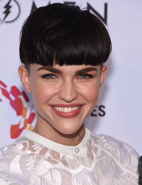 30 Beautiful Short Brown Hairstyles