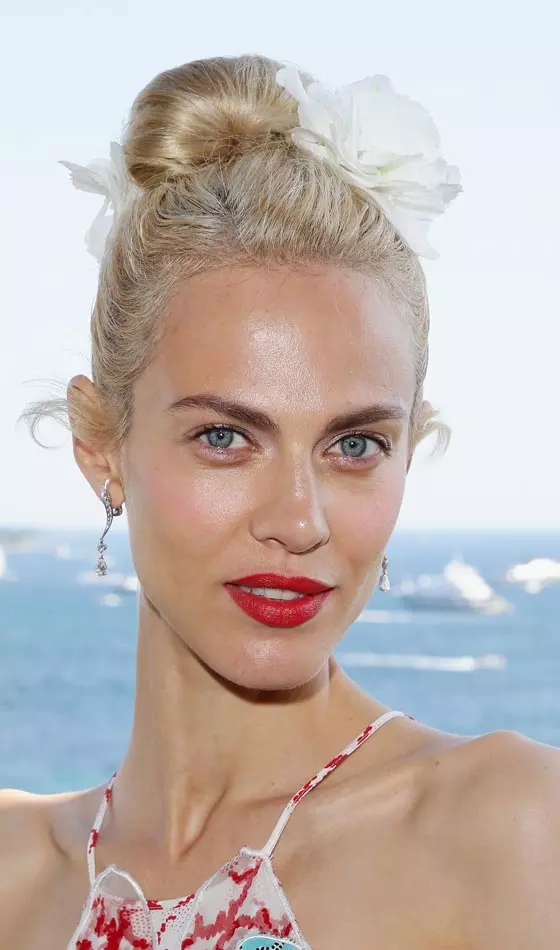 High bun workout hairstyle