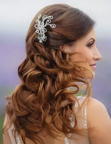 Highlight and hair clip half up-half down prom hairstyle