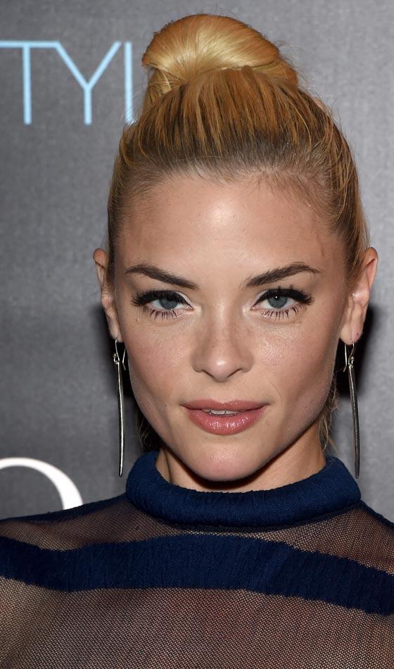 20 Stunning Hairstyles For Damp Hair