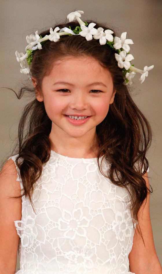 10 Beautiful Flower Girl Hairstyles You Can Try Today