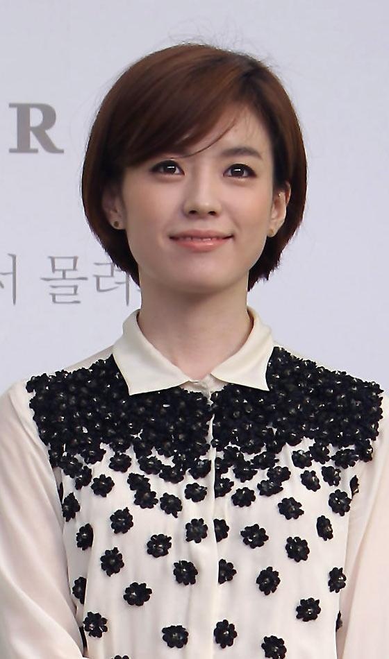 short hair korean actress