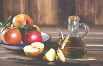 Apple cider vinegar and baking soda for underarm whitening