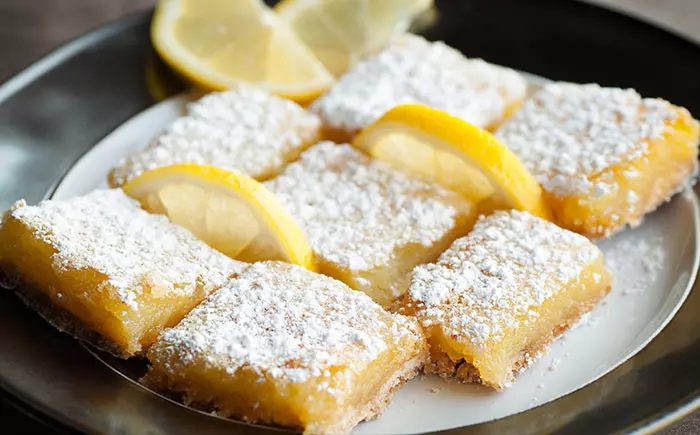 How to use lemon curd to make a lemon bar