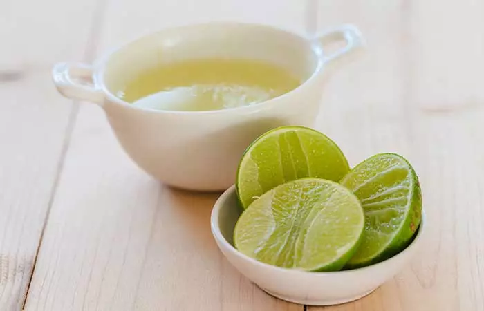 Lemon juice and coconut oil for hair treatment