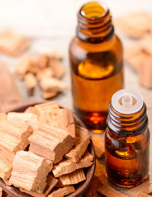 Sandalwood essential oil for hemorrhoids