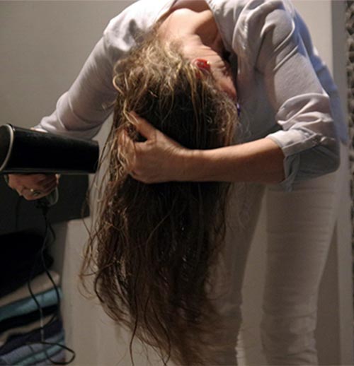 Make thin hair look thicker with a hair dryer