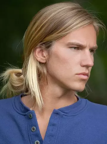 Ponytail hairstyle for men