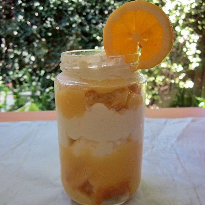 22 Desserts In Jars That Are Perfect For Summer Picnics