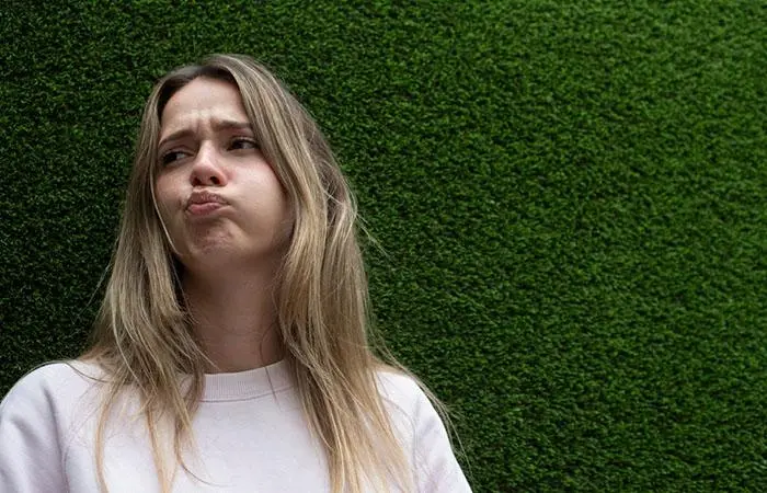 You sure look so comfortable without makeup. We finally got to see what you look like at home!