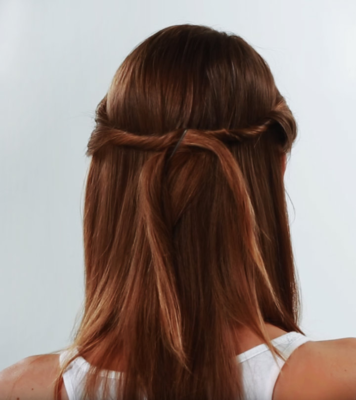 Simple Twisted Side Hairstyle That You Can Do in Less Than 2 Minutes