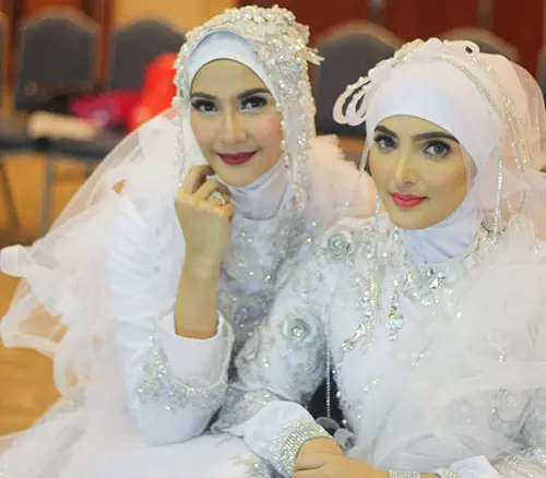 Beauty From Indonesia Fashion Week