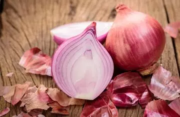 Onion to get rid of pimple in ear