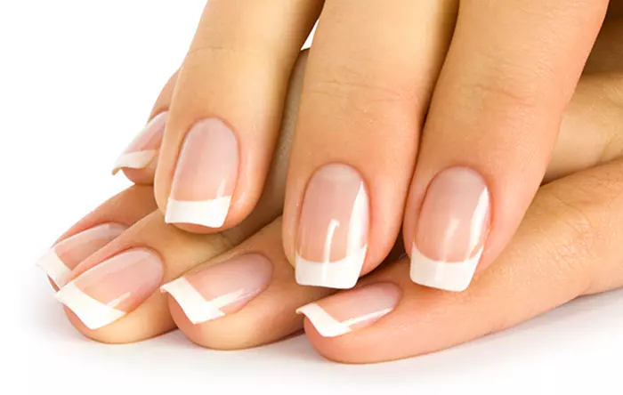 The Ambitious Idealist With Sword-Shaped Nails