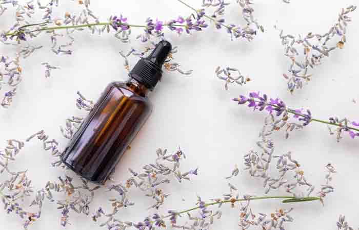 Lavendar oil to manage redness on the face
