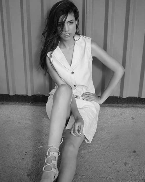 5.-Keep-Your-Hands-On-Your-Hips