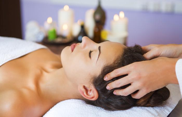 How-And-When-To-Apply-Hair-Oil-According-To-Ayurveda1