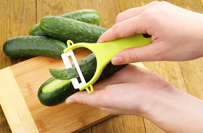 How-To-Use-Cucumber-To-Ward-Off-Pests.jpg1