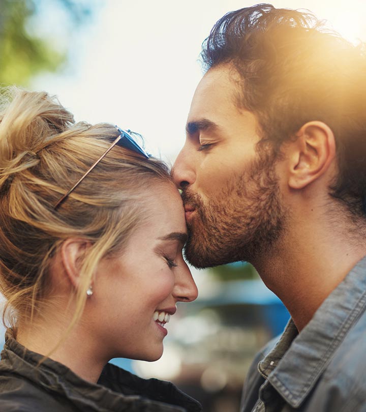 10 Signs You are In Love With a Woman, Not a Girl