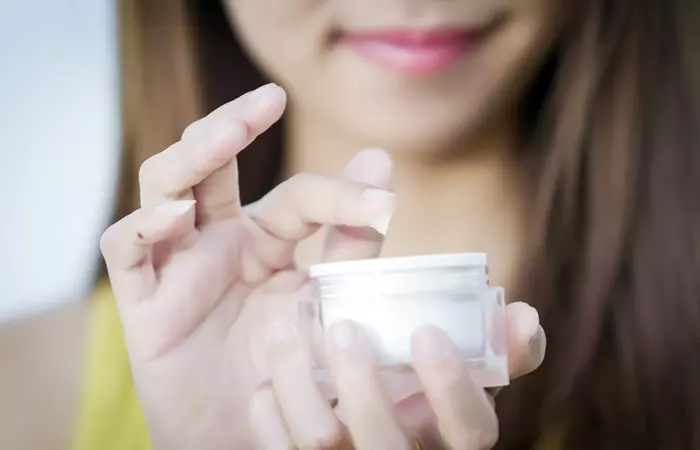 The-Right-Way-To-Shave-Your-Bikini-Line6