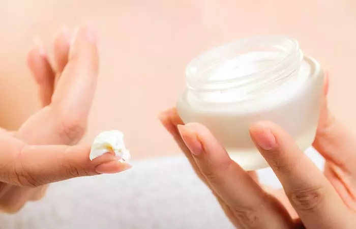 Beauty-Products-That-Must-Go-With-You-On-A-Holiday6