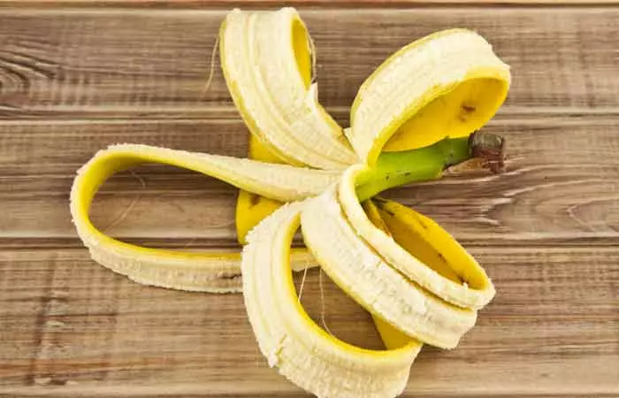 Can-You-Really-Use-Banana-Peels-To-Whiten-Your-Teeth1