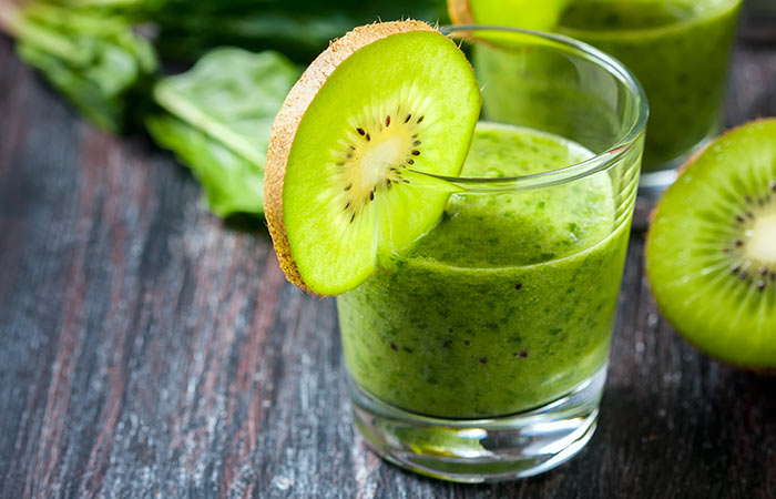 Kiwi And Spinach Detox Smoothie