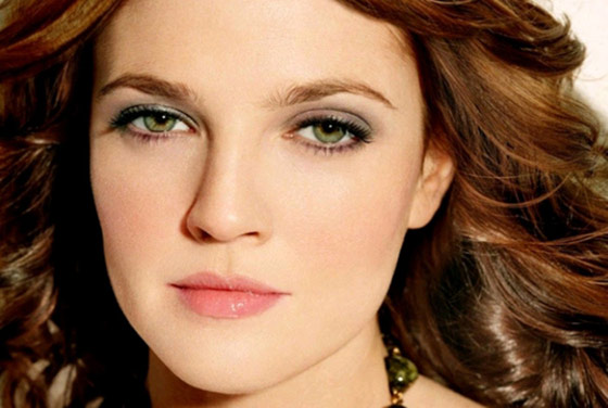 Hair color for green eyes and warm skin tone