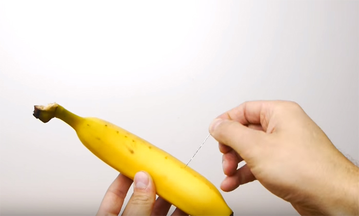 How To Pre-Slice Your Bananas Without Even Opening Them!