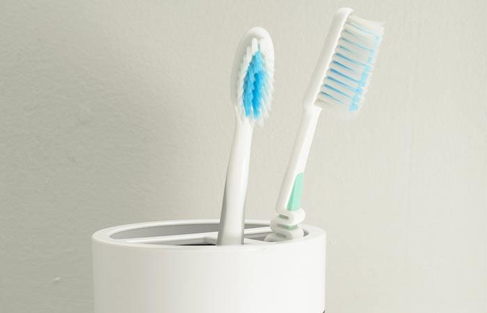 Make-Cleaning-Your-Bathroom-Easier-With-These-7-Tips4