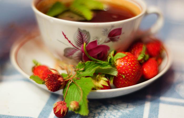 Drink raspberry tea to stop your period early