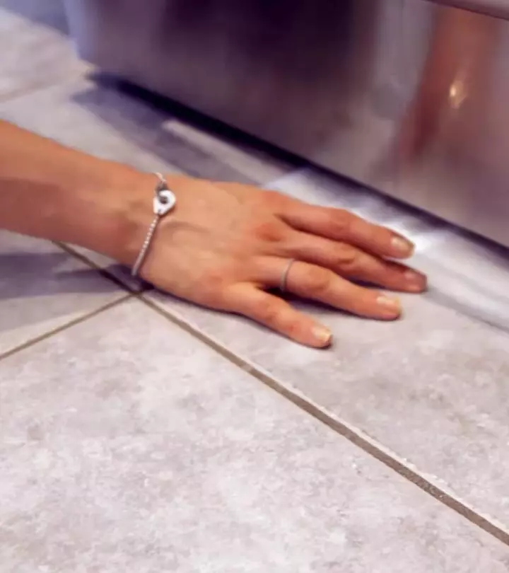 Slide-This-Special-Sheet-Under-Your-Fridge.-What-It-Does-Is-Seriously-Cool