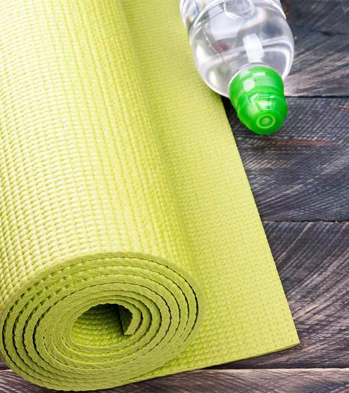 DIY Spray To Keep Your Yoga Mat Clean & Shining