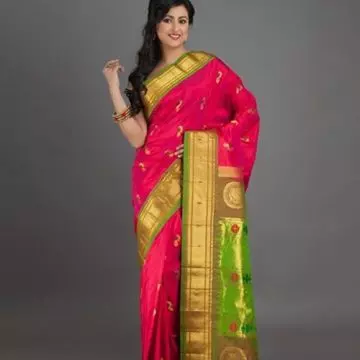 Hot pink and parrot green bordered paithani saree for wedding