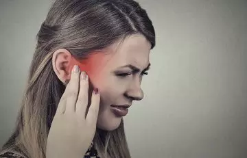 If You Put a Clove of Garlic in Your Ear, This Is What Will Happen1