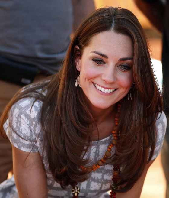 Kate Middleton's feathered straight hair