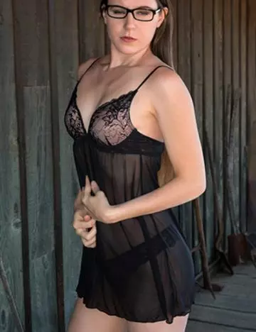 Feather-light negligee for a sexy look