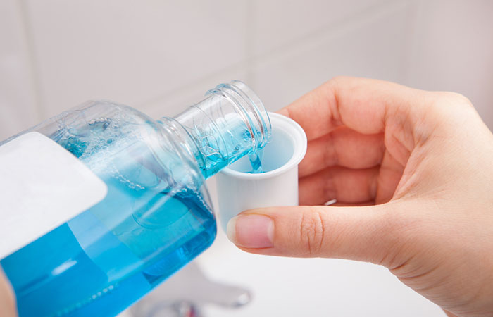 Uses-Of-Mouthwash-That-Has-Nothing-To-Do-With-Your-Teeth4