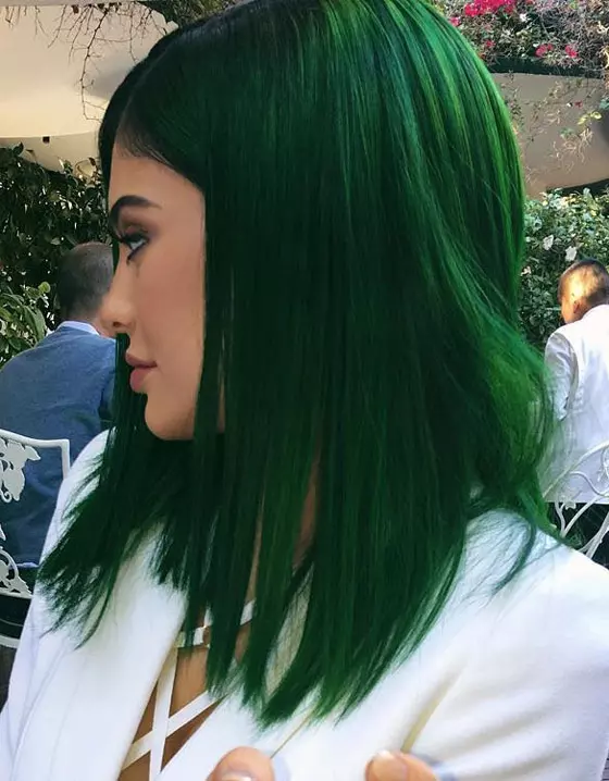 Kylie Jenner jade green long bob hairstyle