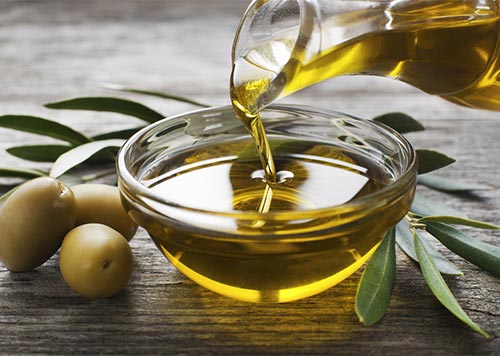Olive oil and black seed oil for hair growth
