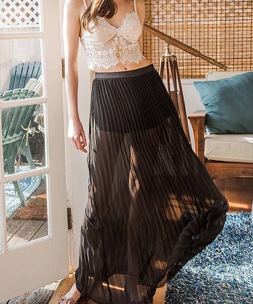 Wear your black pleated sheer maxi skirt in summer