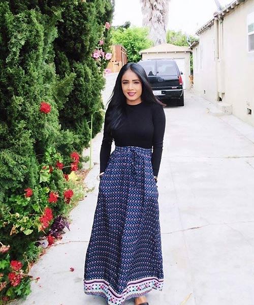 Wear your long blue maxi skirt with a plain top