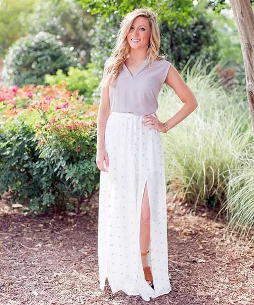 Wear your chiffon maxi skirt with a side split in summer