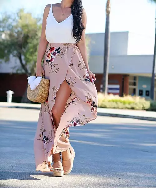 Chiffon maxi skirt with a center split in summer