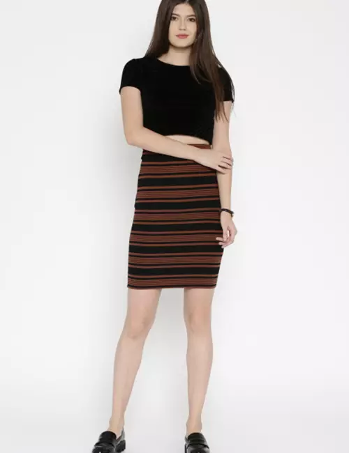 Crop top with a pencil skirt