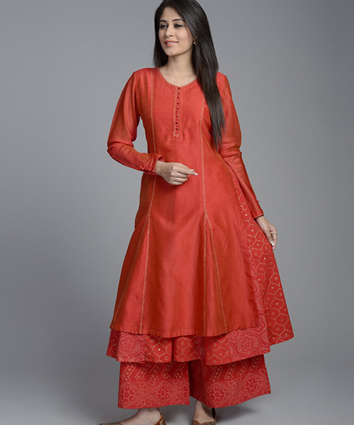 Double-layered kurti is suitable for all body types