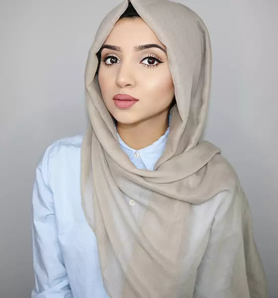 How to wear hijab for triangular face
