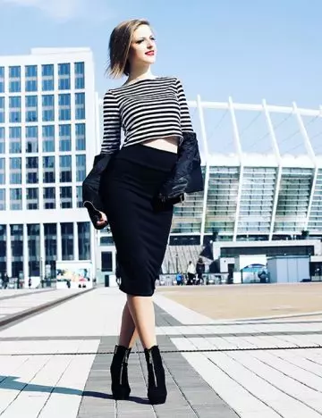 4. Pencil Skirts That Give You An Elongated Look
